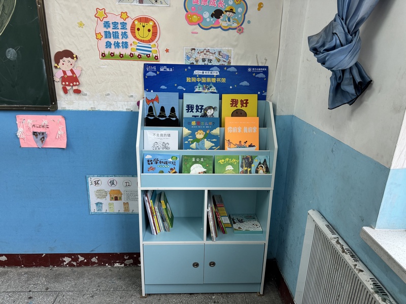 -放置图书的图书馆_教室全景照片-摆放后照片.jpg