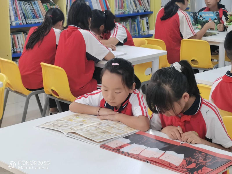 -学生看书的照片1（全景）-IMG_20240727_083222.jpg